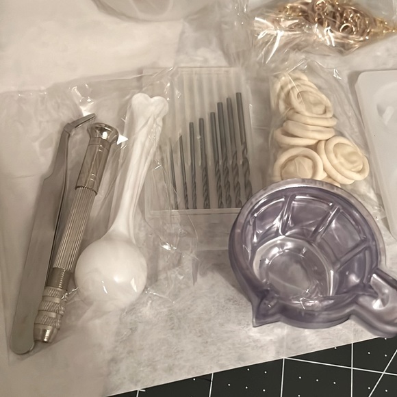 Epoxy resin tools kit for crafting ( resine not included) - Picture 6 of 8